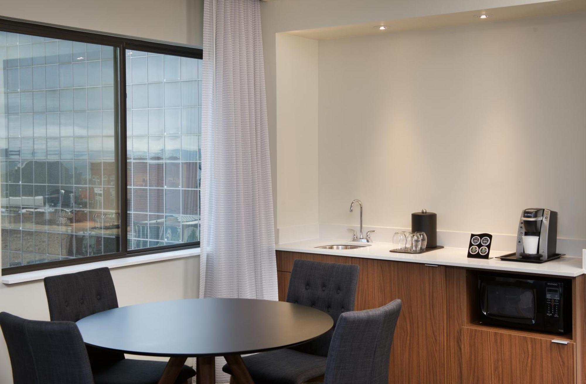 Courtyard By Marriott Seattle Everett Downtown Exterior foto